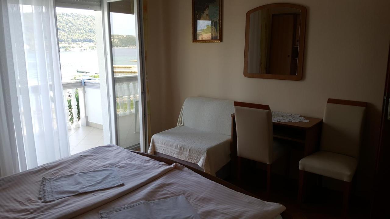 Bed and Breakfast Anka Bunic à Rab Town Extérieur photo